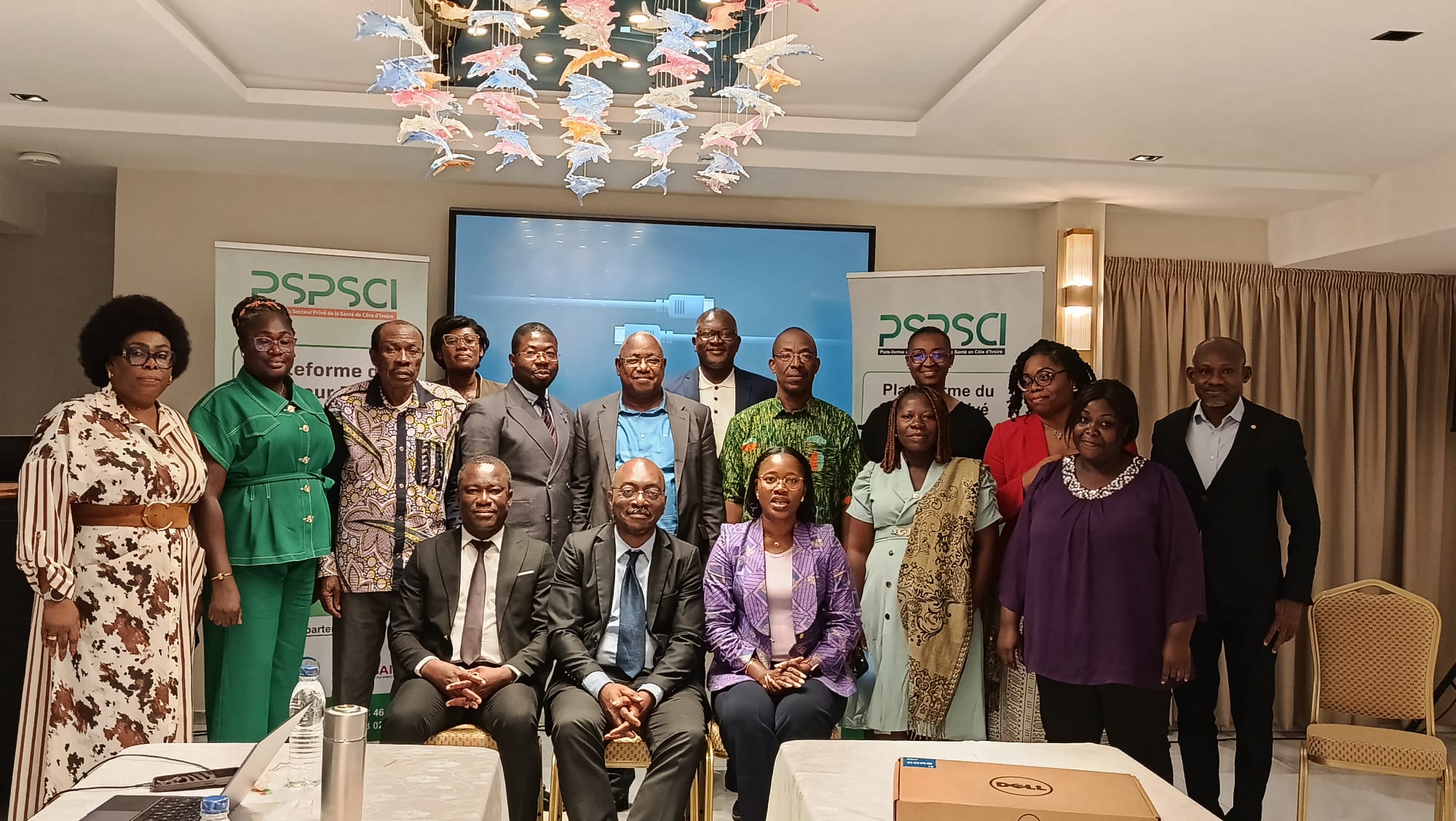 La PSPSCI tient son assemblée générale élective et soutient ses membres par un don d'ordinateurs portables.